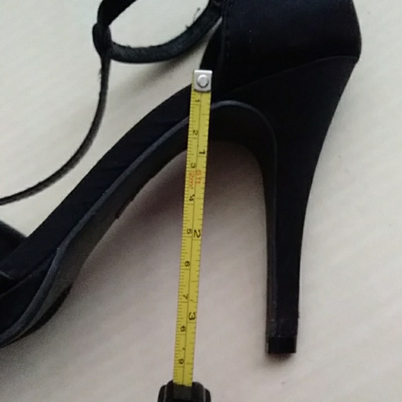 Fioni Nights Black Heel Sandals - Picture 7 of 8